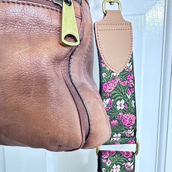 Fossil Leather Convertable Handbag - Picture 5 of 13